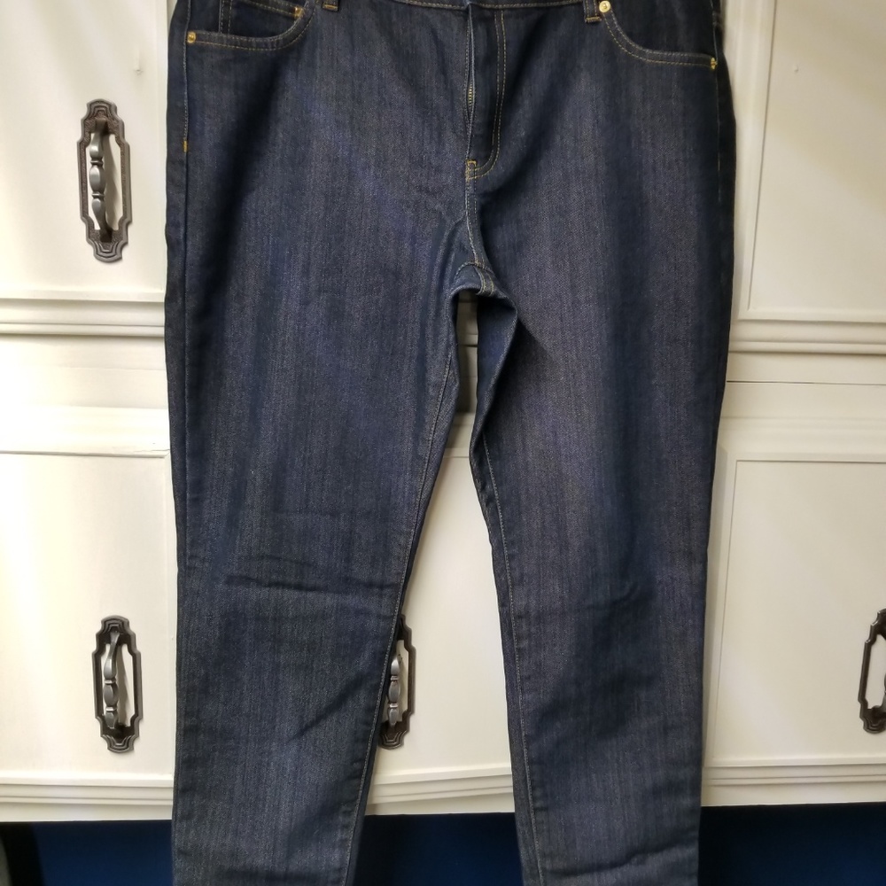 Jeans - Picture 2 of 3